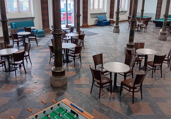 Neue Remter-Stühle: Dank an unseren Förderverein