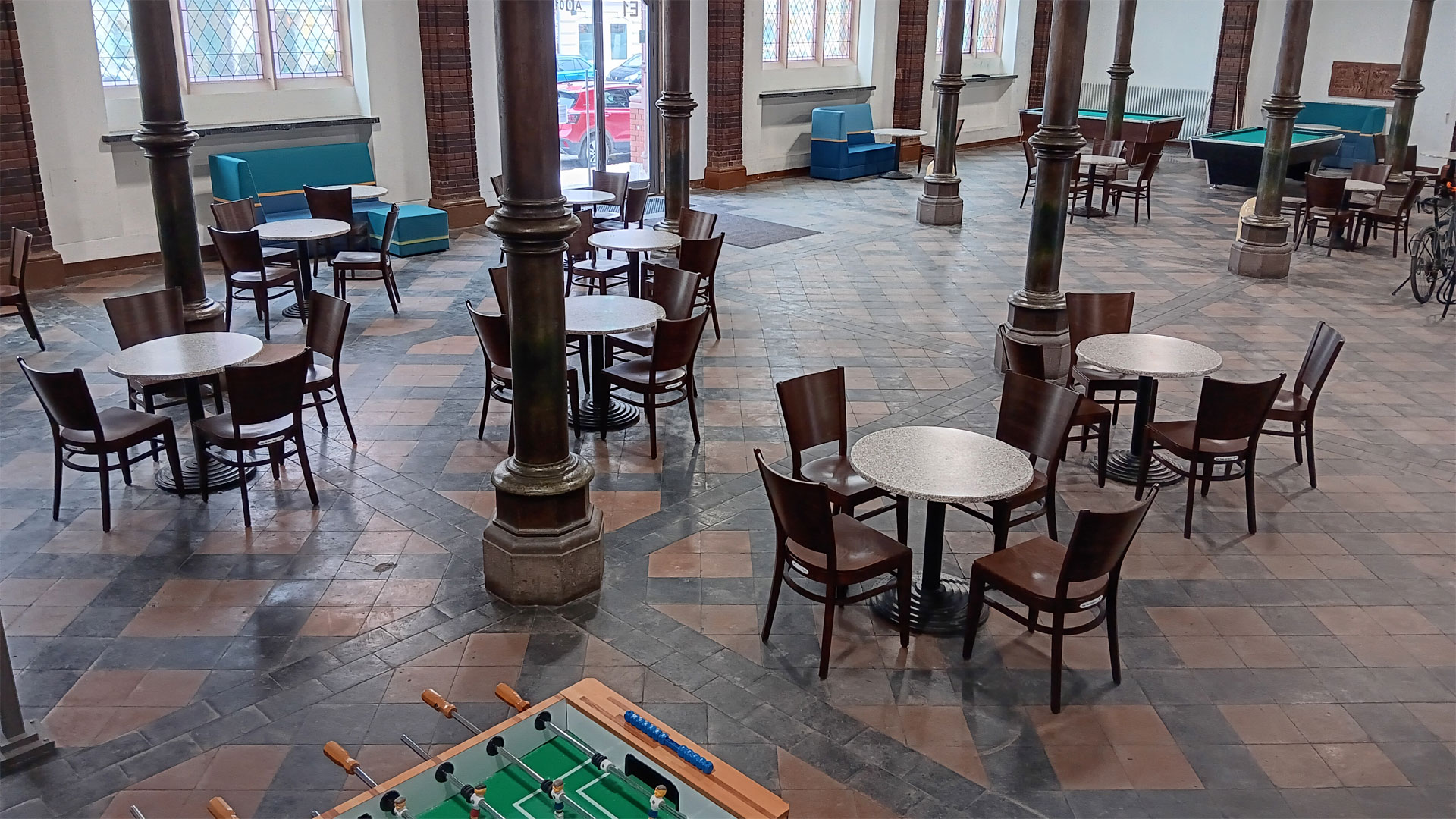 Neue Remter-Stühle: Dank an unseren Förderverein