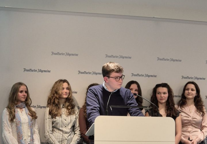 Preisverleihung: Herzlichen Glückwunsch an Magnus Ebel (Jg. 13)!