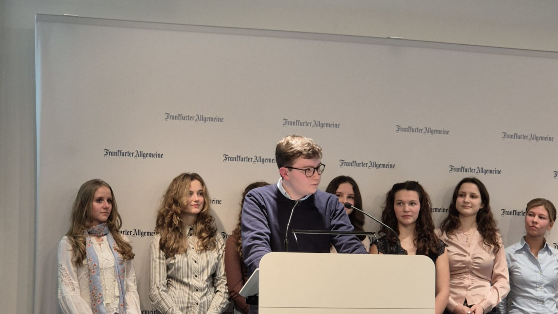 Preisverleihung: Herzlichen Glückwunsch an Magnus Ebel (Jg. 13)!