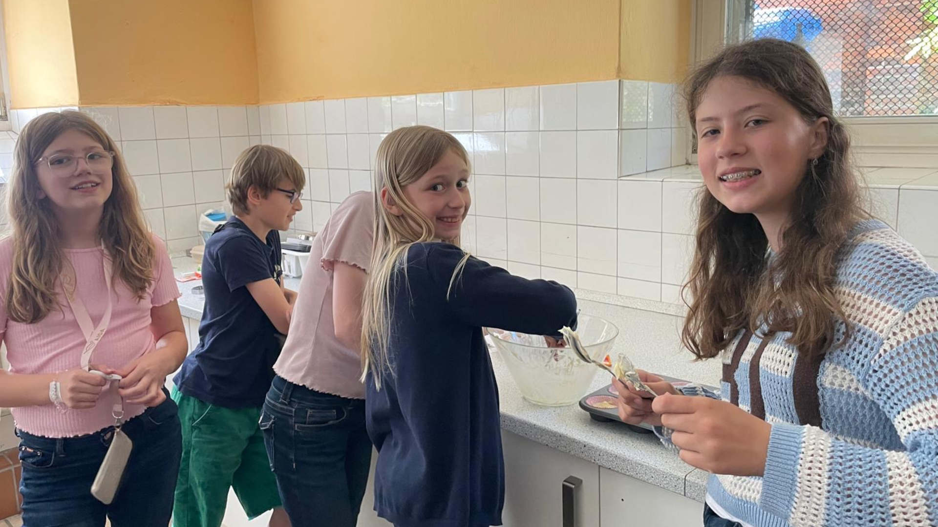 Backaktion des Schulobstteams